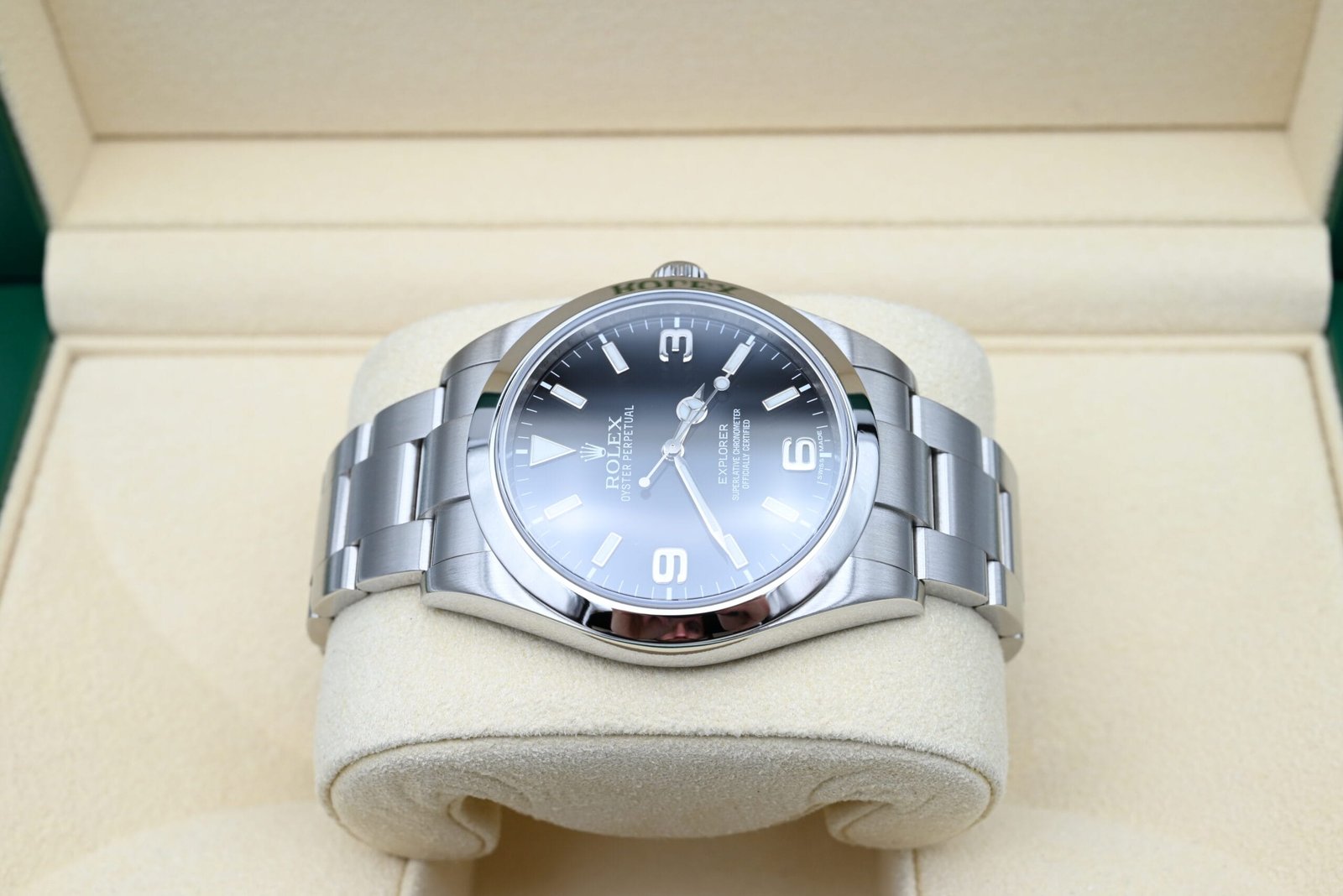 Rolex Explorer Ref. 214270 Year 2012 (Box & Papers) – Image 3