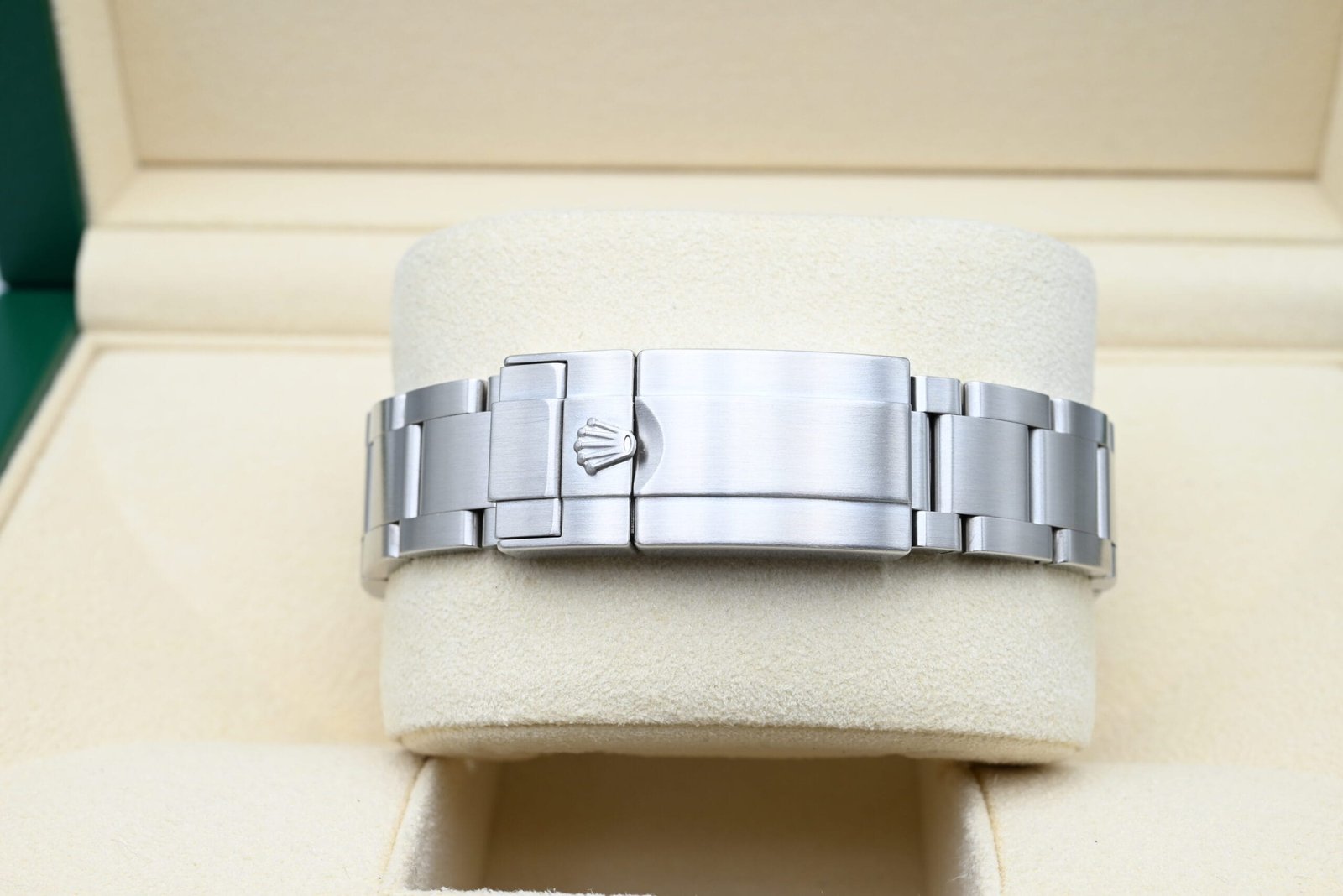 Rolex Explorer Ref. 214270 Year 2012 (Box & Papers) – Image 6