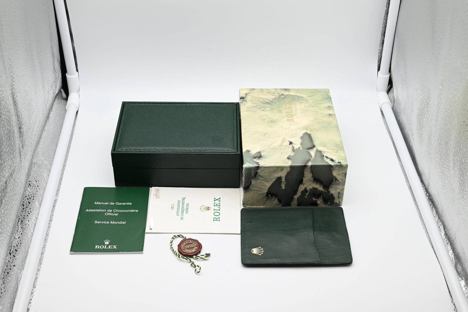 Rolex Submariner Ref. 16610 Year 2000 (Box & Papers) - Image 2