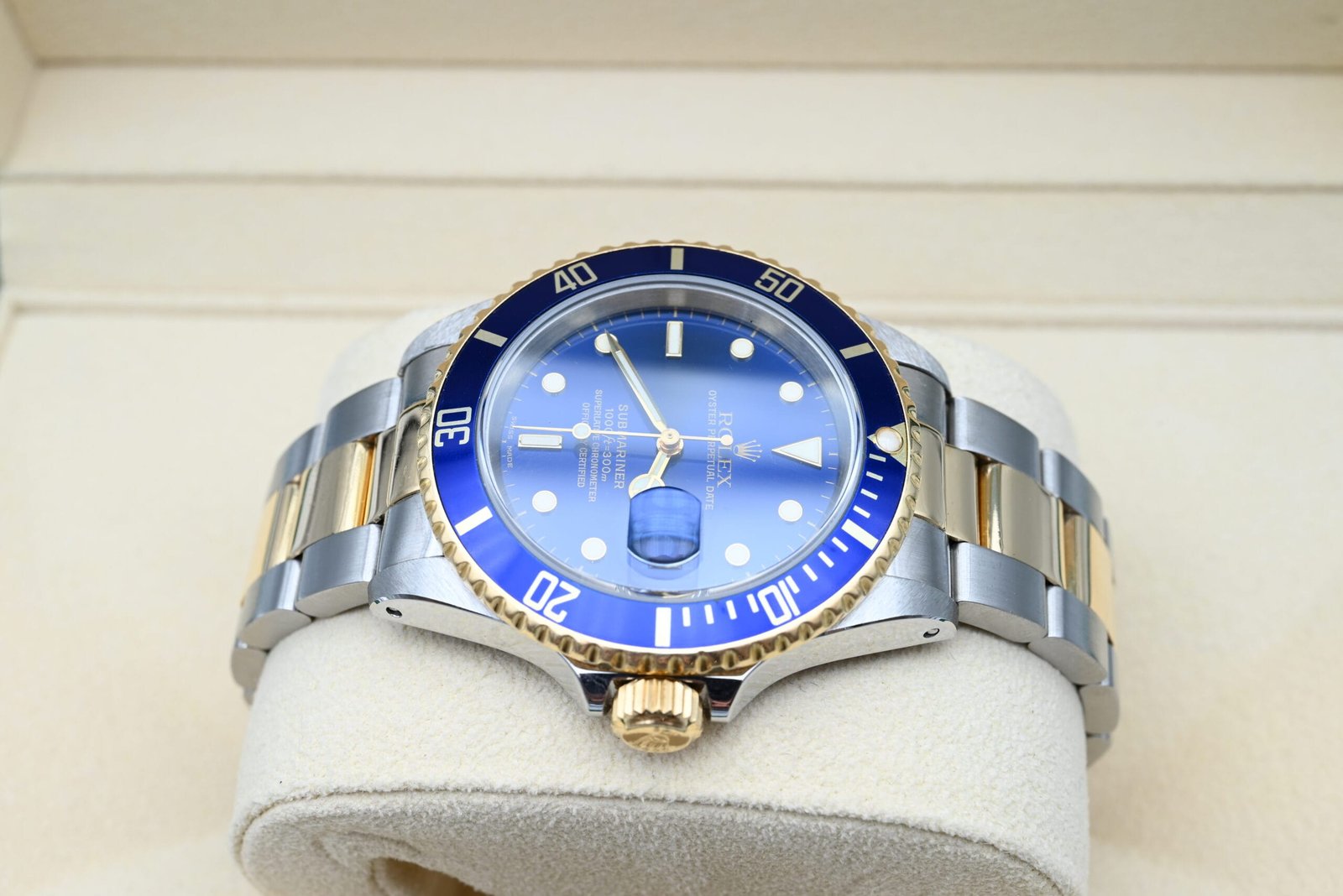 Rolex Submariner Ref. 16613 Year 2000 (Box & Papers) - Image 4