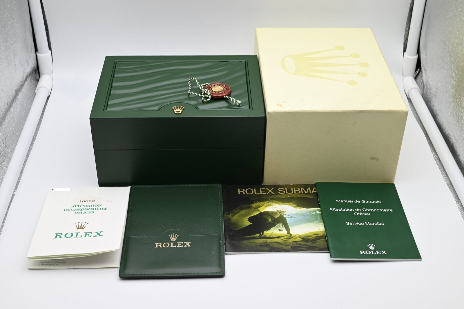 Rolex Submariner Ref. 16610 Year 1997 (Full Set) - Image 2