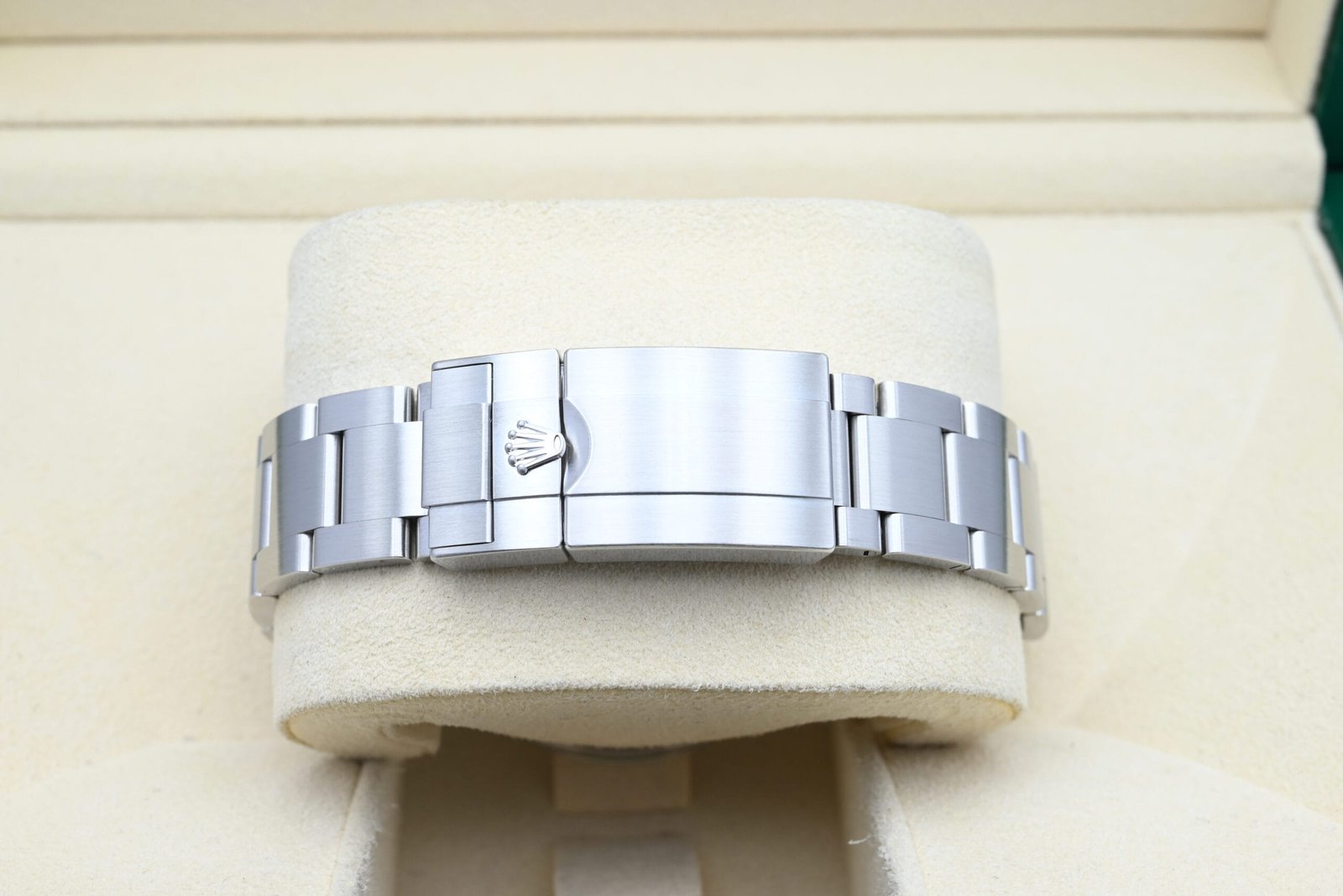 Rolex Explorer Ref. 224270 Year 2023 (Full Set) – Image 6