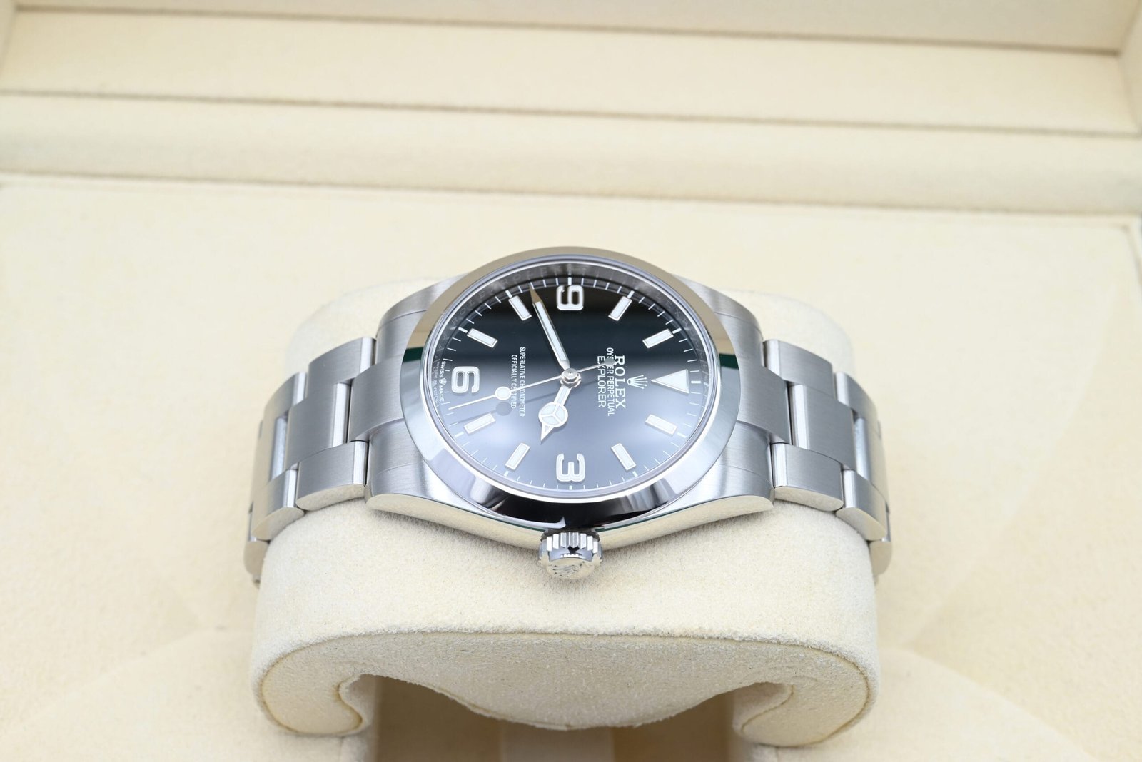 Rolex Explorer Ref. 224270 Year 2023 (Full Set) – Image 4